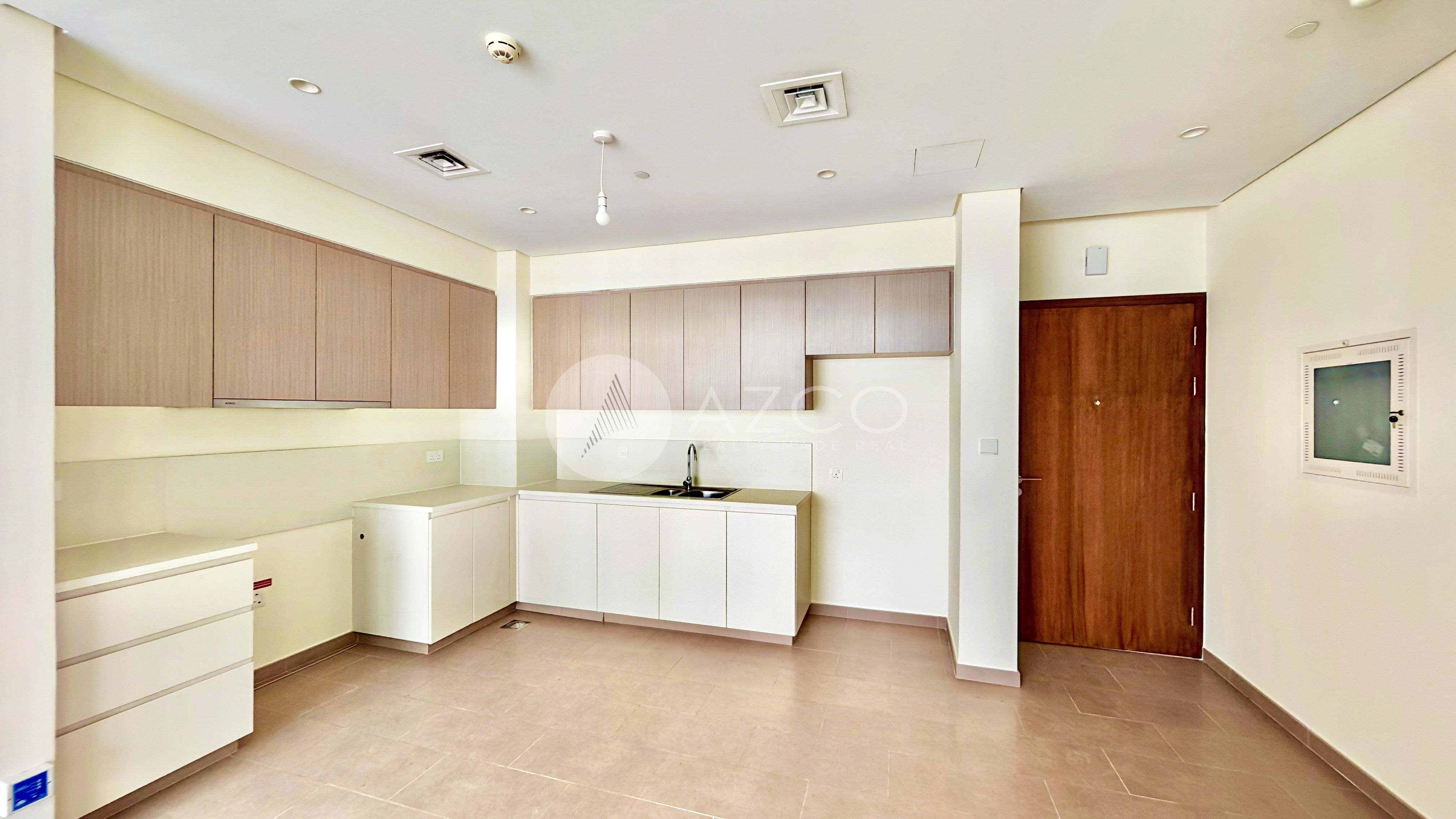 5-Min Walk to Park| Grocery&Shops at Your Doorstep