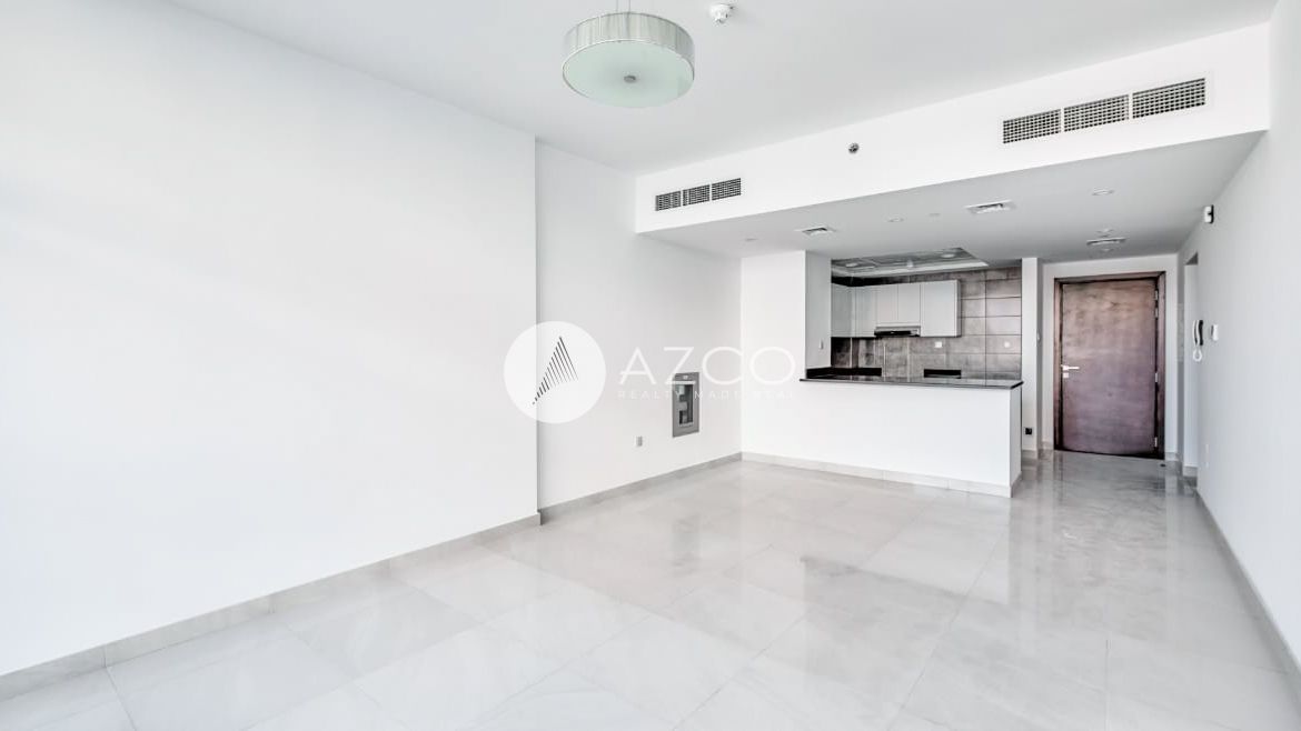 Spacious and Bright Apartment | Well Maintained