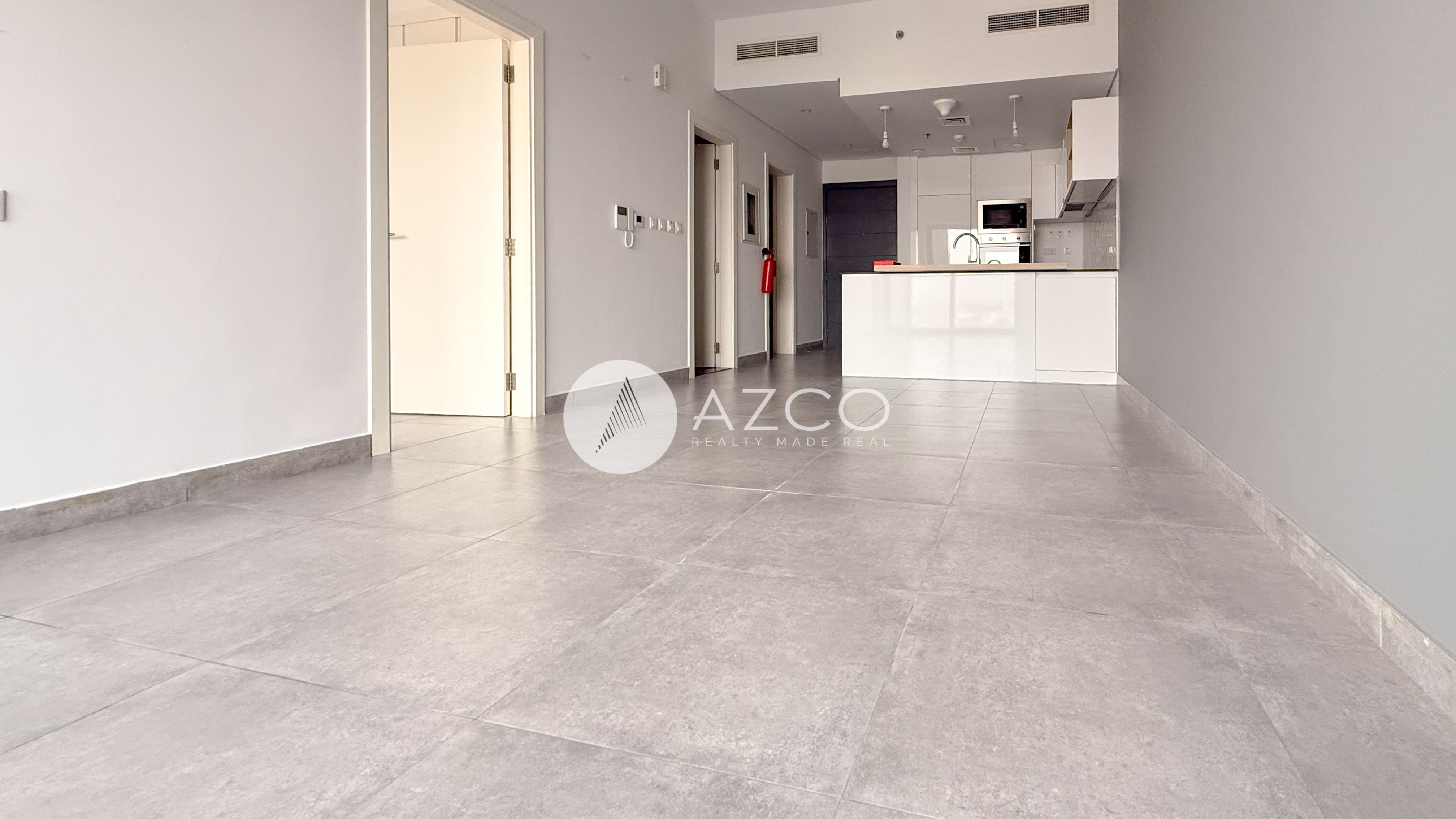 Elegant Living | Maids Room | High Floor