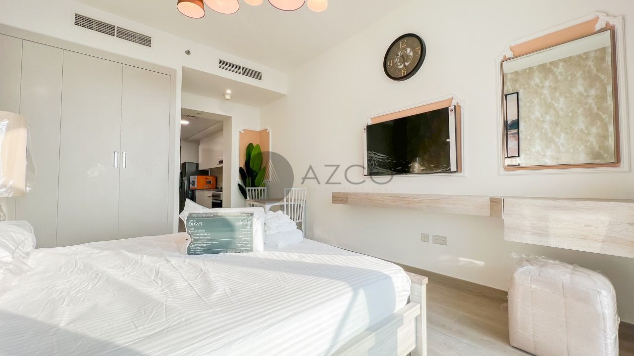 Modern Studio | Fully Furnished | Near to Exit