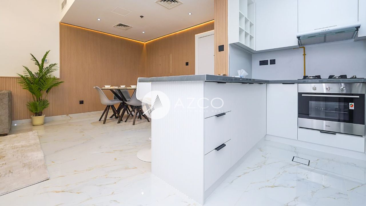 Fully Furnished and Upgraded |Close to Circle Mall